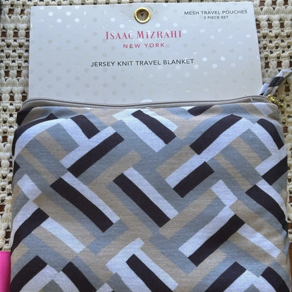 Isaac Mizrahi Travelers 2 Piece Set Knit Blanket + Bag Gray Tan Black Modern NEW